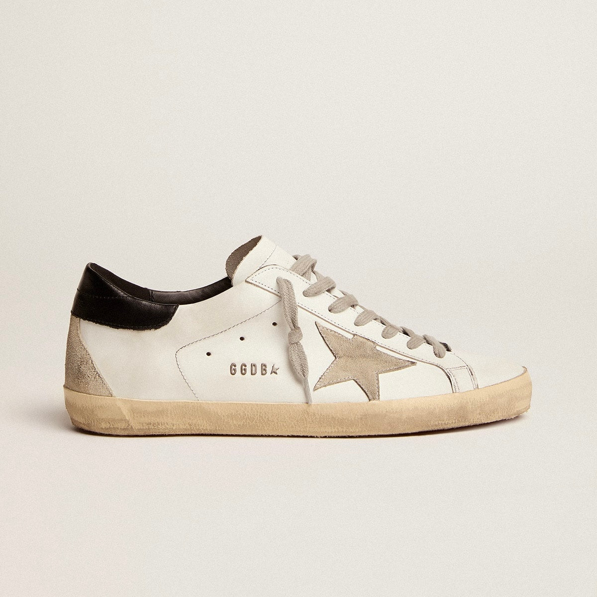Golden Goose Super-Star with black heel tab and metal stud lettering(Unisex)