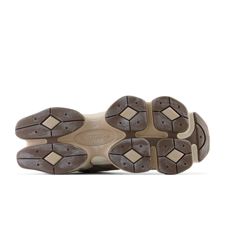 New Balance 9060 – Mushroom Timberwolf
