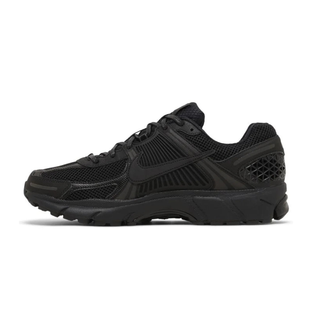 Air Zoom Vomero 5 'Triple Black'