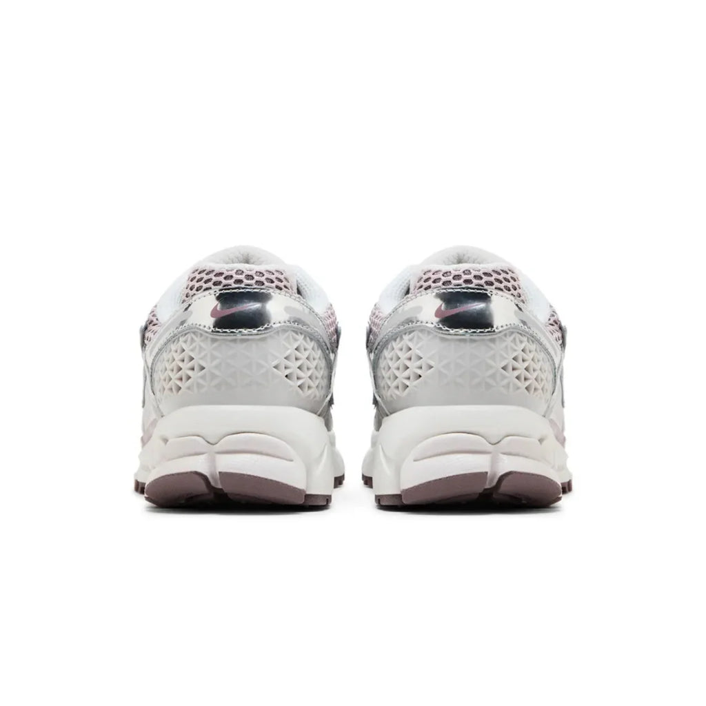 Air Zoom Vomero 5 'Chrome Platinum Violet'