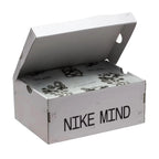 Nike mind 001 solar red
