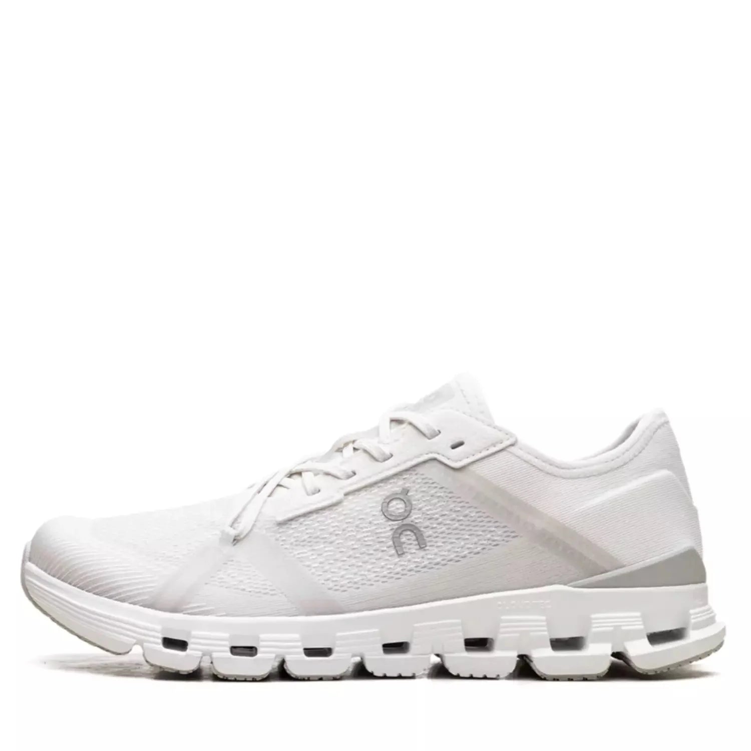 On Running Cloud X 4 AD White Wolf