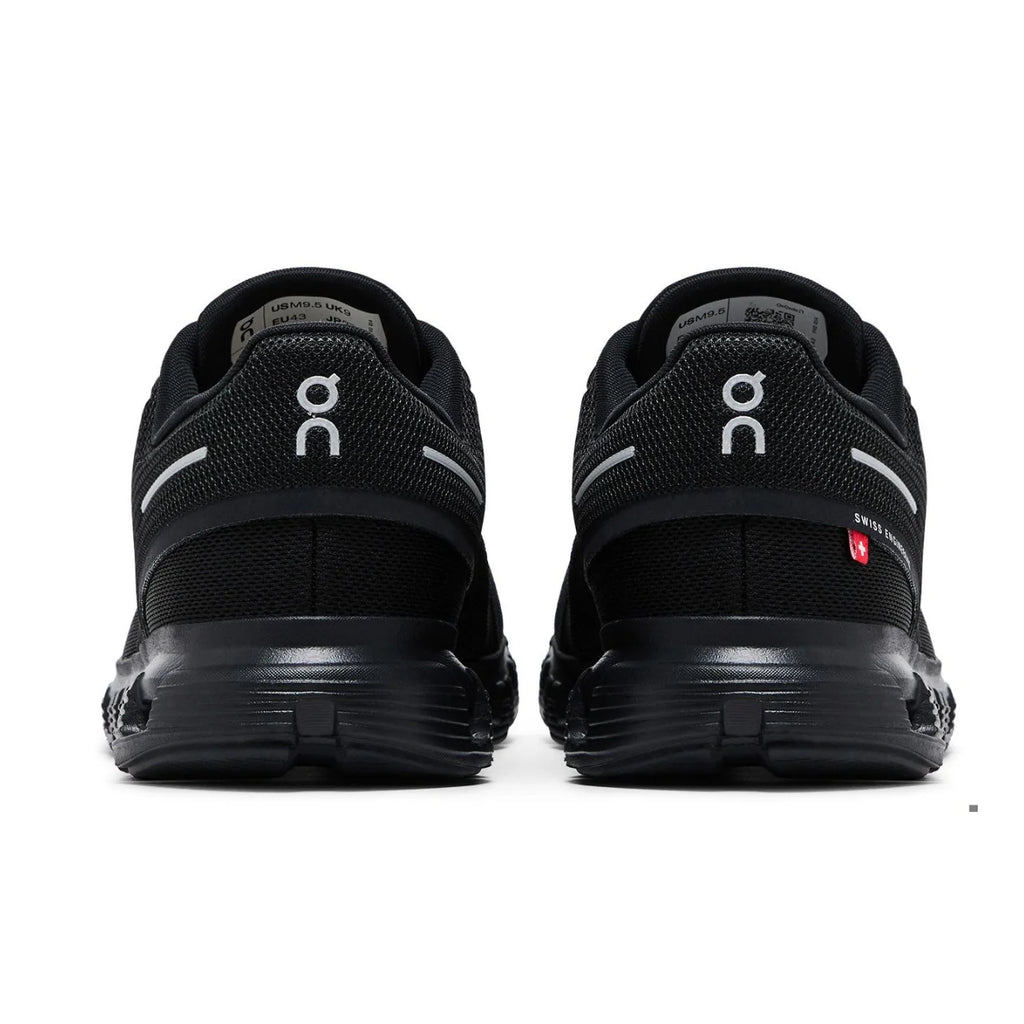 On Running Cloud 6 'Triple Black'