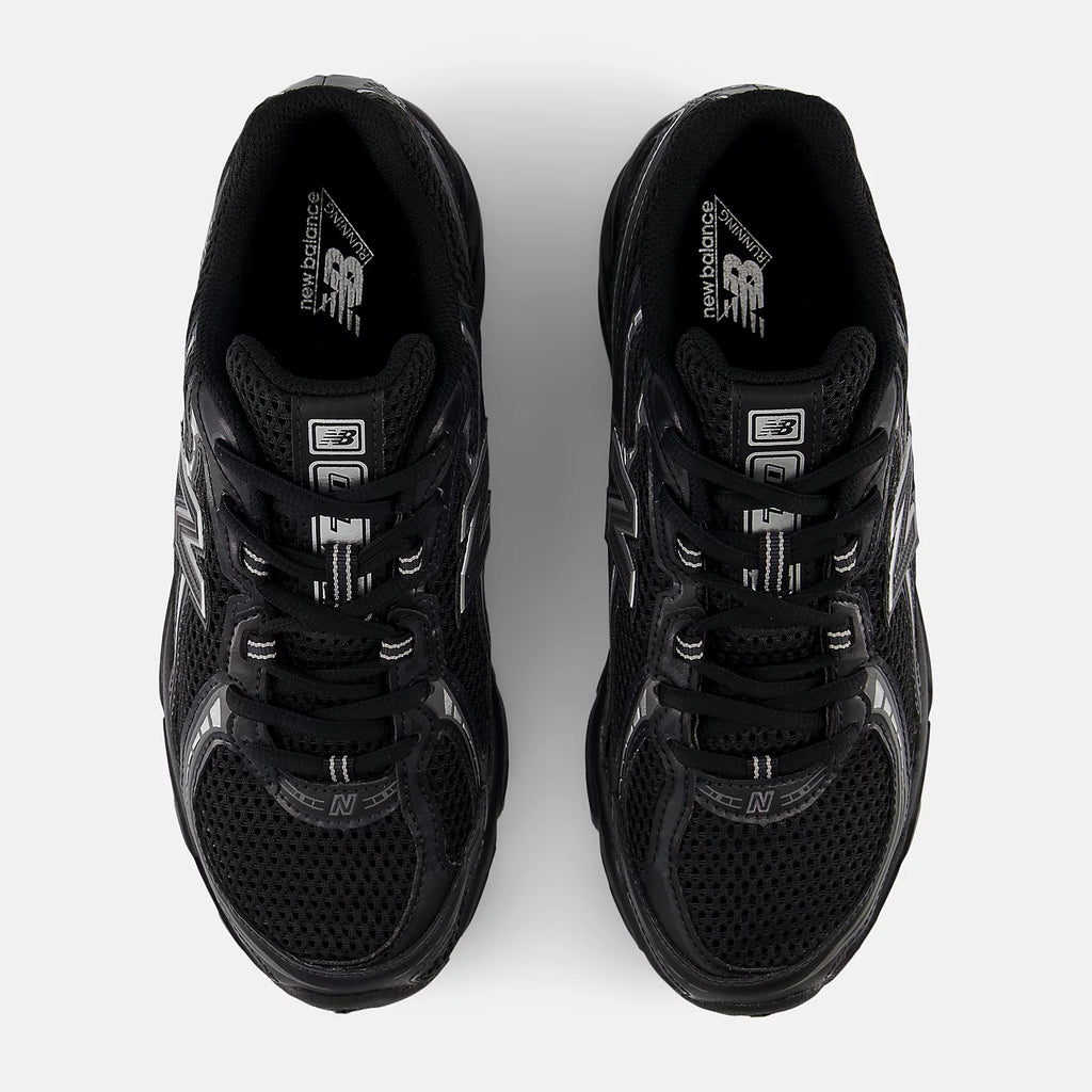 New balance 740 Black with silver metallic