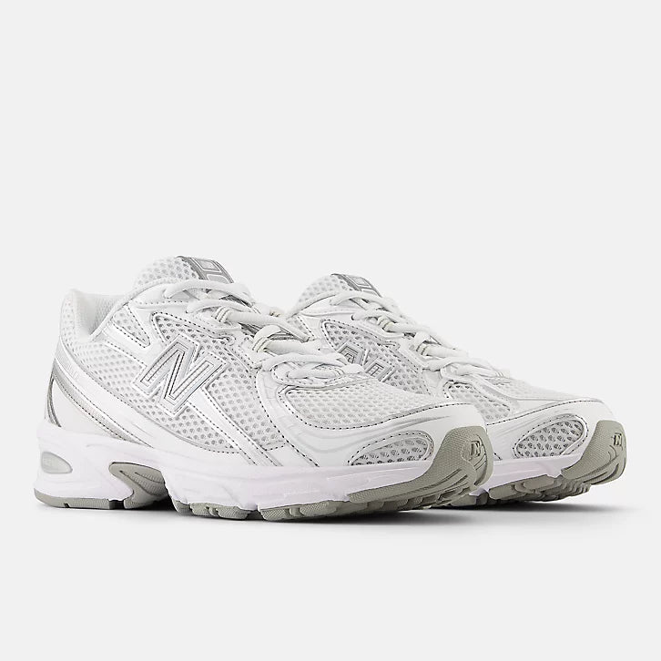 New balance 740 White with metallic silver and reflection