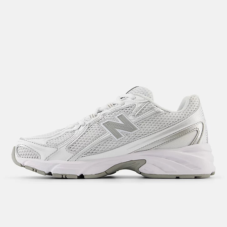 New balance 740 White with metallic silver and reflection