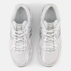 New balance 740 White with metallic silver and reflection
