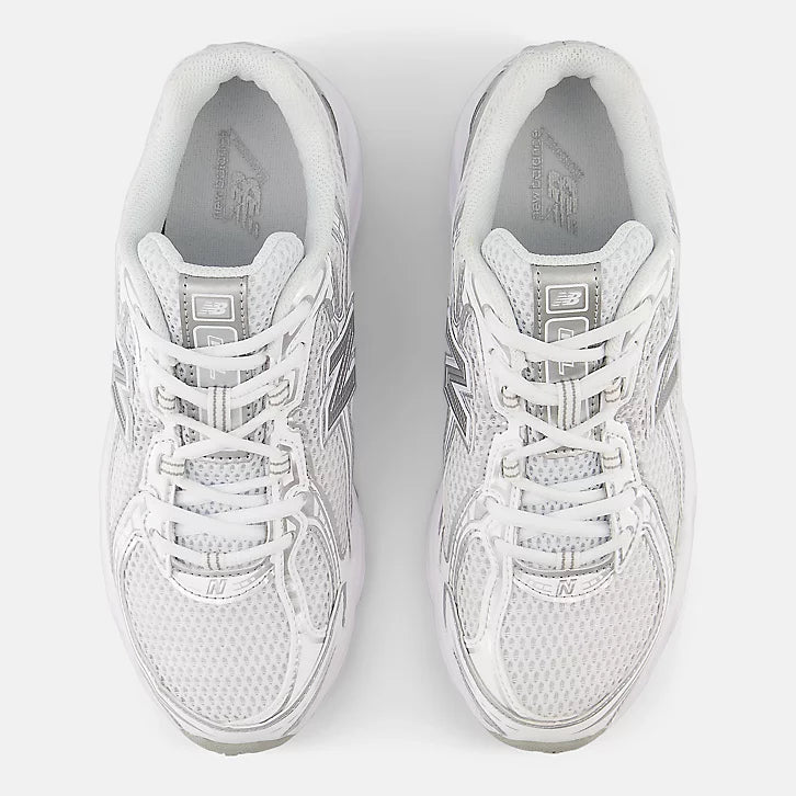 New balance 740 White with metallic silver and reflection