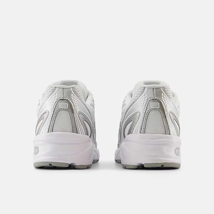 New balance 740 White with metallic silver and reflection