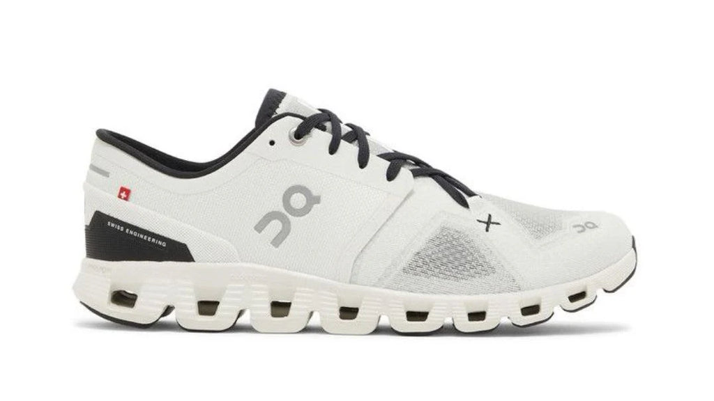 On Cloud × 3 'Ivory Black'