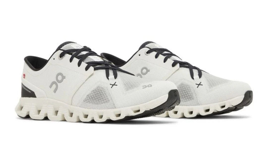 On Cloud × 3 'Ivory Black'